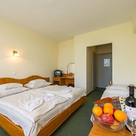 Hotel Nostra シオーフォク エクステリア 写真