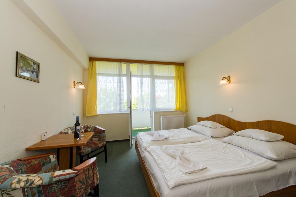 Hotel Nostra シオーフォク エクステリア 写真