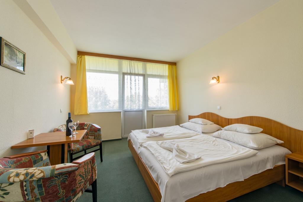Hotel Nostra シオーフォク エクステリア 写真