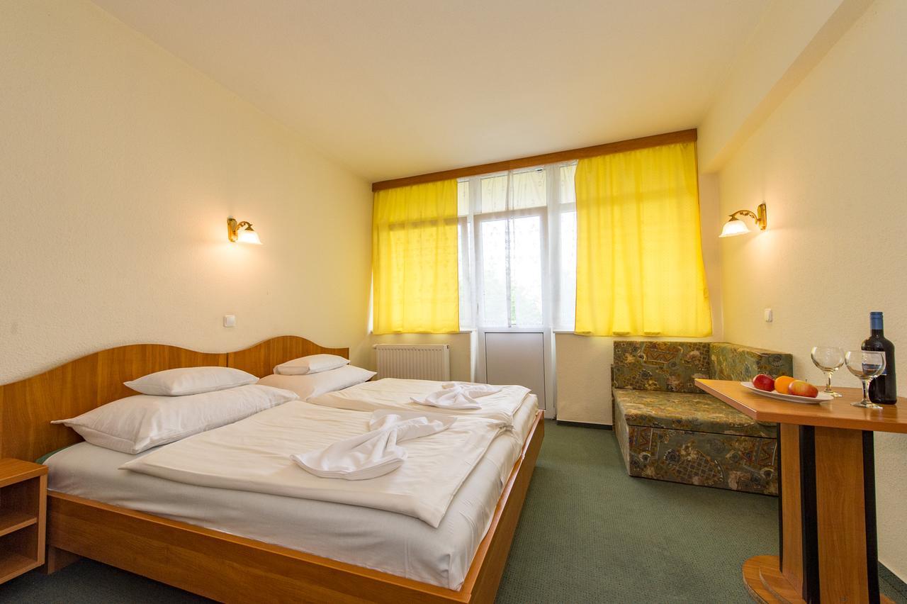 Hotel Nostra シオーフォク エクステリア 写真