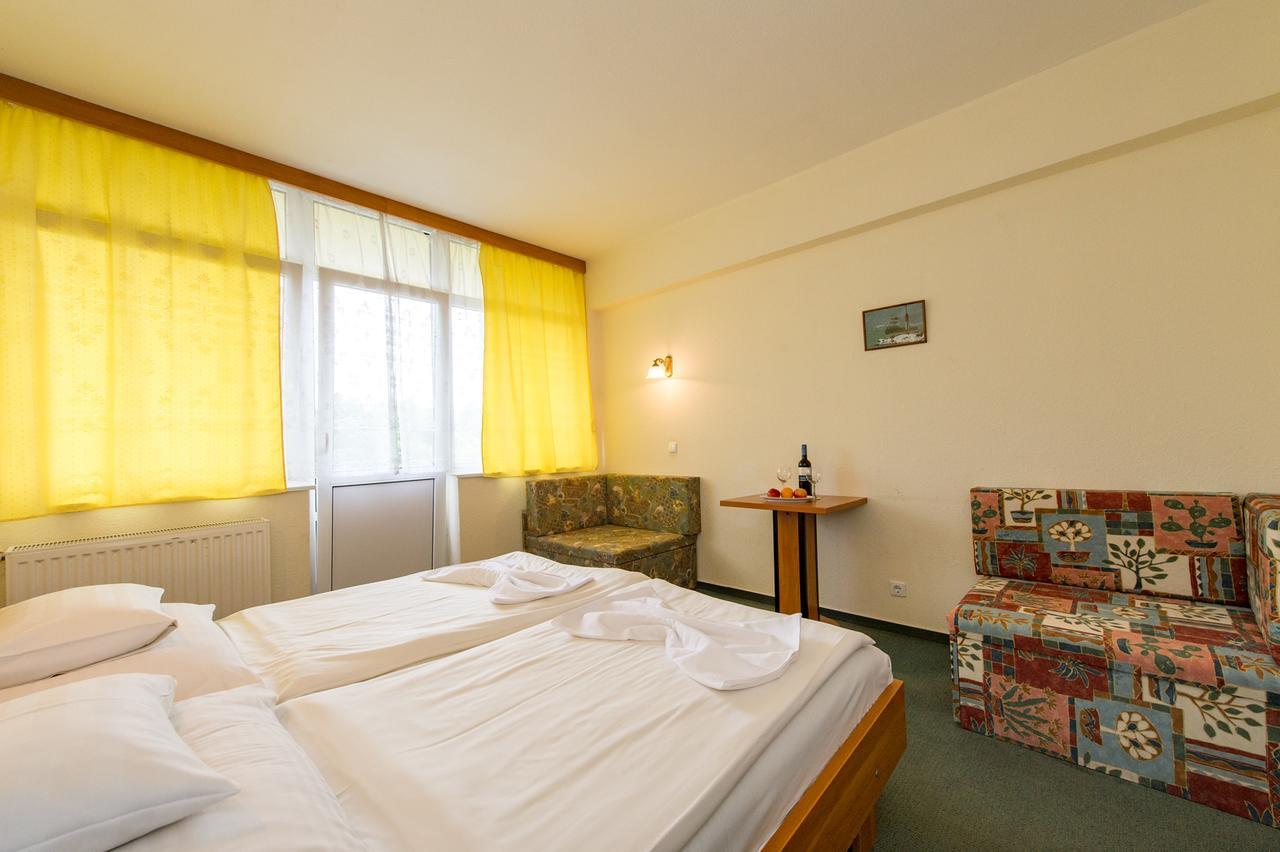 Hotel Nostra シオーフォク エクステリア 写真